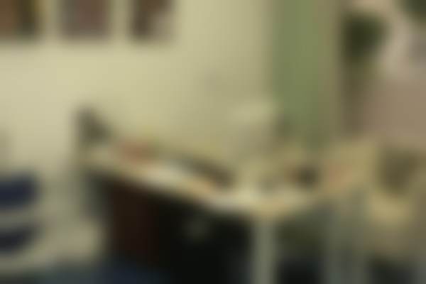 深圳龙华乐莎莎口腔门诊部