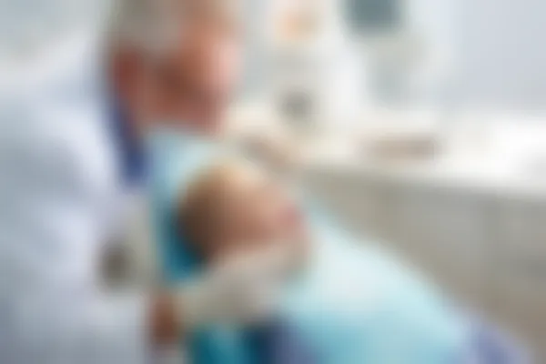 【华容皇贝口腔医院交通路线与周边停车指南】